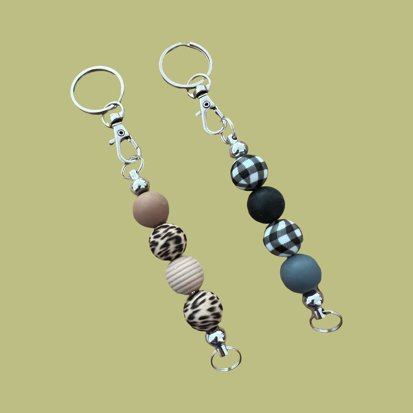 Personalisierter Schlüsselanhänger mit Perlen